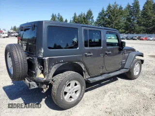 2018 Jeep Wrangler JK Unlimited Sport S with VIN 1C4HJWDG7JL929337, listed as a Copart auction lot 69376174 with 101,313 mi miles and Salvage Title. Bid and sale history available at carsss.com. Image 3.