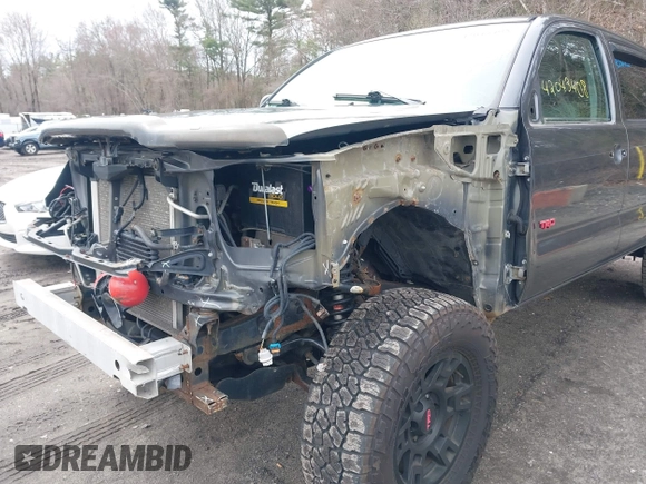 2011 Toyota Tacoma with VIN 3TMLU4EN1BM067901, listed as a IAAI auction lot 42043408 with 186,499 mi miles and . Bid and sale history available at carsss.com. Image 6.