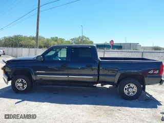 2003 Chevrolet Silverado 2500HD LS with VIN 1GCHK23U73F258069, listed as a IAAI auction lot 41822665 with 121,506 mi miles. Bid and sale history available at carsss.com. Image 14.