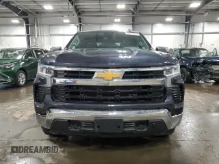 2024 Chevrolet Silverado 1500 LT with VIN 1GCUDDE8XRZ111594, listed as a Copart auction lot 50415335 with 17,998 mi miles and Salvage Title. Bid and sale history available at carsss.com. Image 5.