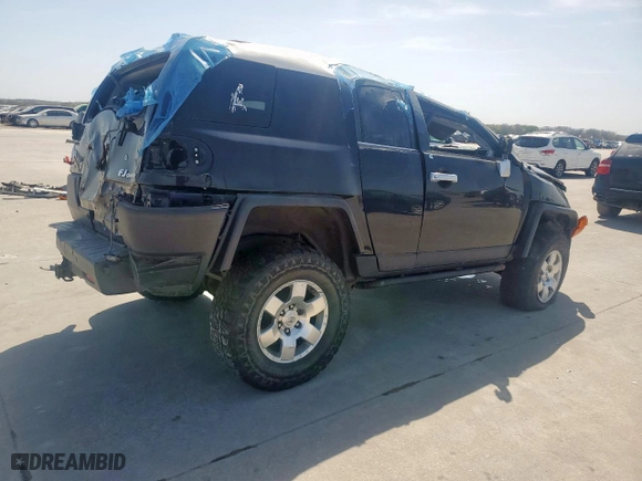 2008 Toyota FJ Cruiser with VIN JTEBU11F08K027765, listed as a Copart auction lot 50393445 with 138,179 mi miles and Salvage Title. Bid and sale history available at carsss.com. Image 3.
