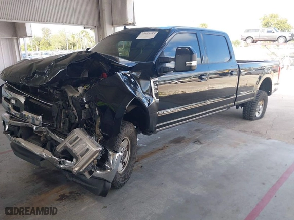 2019 Ford Super Duty F-250 SRW XL with VIN 1FT7W2BTXKEC87594, listed as a IAAI auction lot 40768547 with 198,489 mi miles. Bid and sale history available at carsss.com. Image 2.