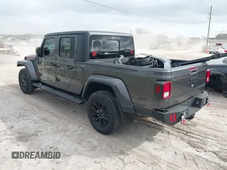 2022 Jeep Gladiator Texas Trail z VIN 1C6HJTAG0NL162804, wystawiony jako IAAI lot #41524087 z przebiegiem 17 652 mil mil oraz . Historia ofert i sprzedaży dostępna na DreamBid. Obrazek 3.