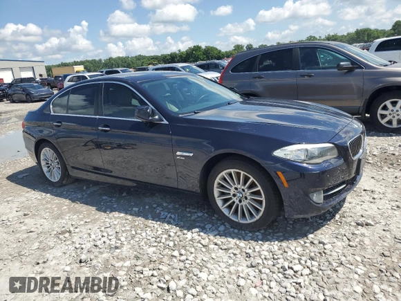 2012 BMW 5 Series 535i xDrive z VIN WBAFU7C5XCDU61442, wystawiony jako Copart lot #61270245 z przebiegiem 201 701 mil mil oraz Czysty tytuł • Clean title. Historia ofert i sprzedaży dostępna na DreamBid. Obrazek 4.