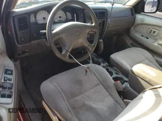 2003 Toyota Tacoma PreRunner z VIN 5TEGM92N23Z227601, wystawiony jako Copart lot #57872175 z przebiegiem 207 051 mil mil oraz Czysty tytuł • Clean title. Historia ofert i sprzedaży dostępna na DreamBid. Obrazek 7.