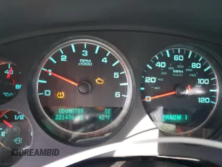 2011 GMC Sierra 2500HD Denali with VIN 1GT125CG4BF136605, listed as a Copart auction lot 83184234 with 221,476 mi miles and Salvage title. Bid and sale history available at DreamBid. Image 9.