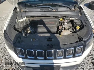 2018 Jeep Compass Latitude z VIN 3C4NJDBB8JT483363, wystawiony jako Copart lot #50693775 z przebiegiem 115 389 mil mil oraz Szkoda całkowita • Salvage title. Historia ofert i sprzedaży dostępna na DreamBid. Obrazek 12.