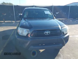 2015 Toyota Tacoma PreRunner z VIN 5TFJX4GN4FX039649, wystawiony jako IAAI lot #41240801 z przebiegiem 233 108 mil mil oraz . Historia ofert i sprzedaży dostępna na DreamBid. Obrazek 12.