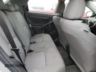 2011 Toyota Matrix z VIN 2T1KU4EE0BC616573, wystawiony jako Copart lot #53904745 z przebiegiem 299 502 mil mil oraz Szkoda całkowita • Salvage title. Historia ofert i sprzedaży dostępna na DreamBid. Obrazek 10.