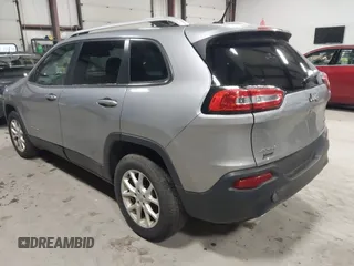 2015 Jeep Cherokee Latitude z VIN 1C4PJMCS5FW546508, wystawiony jako IAAI lot #41222910 z przebiegiem Nie podano mil oraz . Historia ofert i sprzedaży dostępna na DreamBid. Obrazek 3.