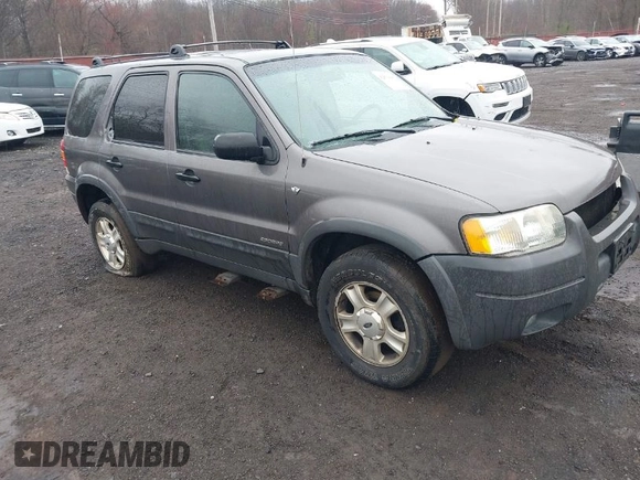 2002 Ford Escape XLT Choice with VIN 1FMYU04122KC36937, listed as a IAAI auction lot 42014887 with 141,885 mi miles. Bid and sale history available at carsss.com. Image 1.