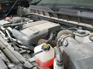 2022 Chevrolet Silverado 1500 RST z VIN 1GCUDEET0NZ644607, wystawiony jako IAAI lot #41614044 z przebiegiem 56 524 mil mil oraz . Historia ofert i sprzedaży dostępna na DreamBid. Obrazek 19.