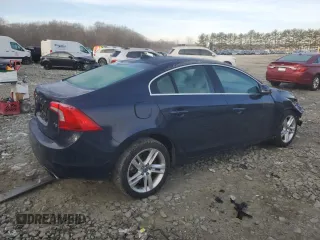 2015 Volvo S60 T5 Drive-E Premier z VIN YV126MFB2F2304526, wystawiony jako Copart lot #86641134 z przebiegiem 79 551 mil mil oraz Szkoda całkowita • Salvage title. Historia ofert i sprzedaży dostępna na DreamBid. Obrazek 3.