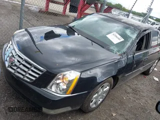 2008 Cadillac DTS 1SA z VIN 1G6KD57Y98U102801, wystawiony jako IAAI lot #42204185 z przebiegiem 152 990 mil mil oraz . Historia ofert i sprzedaży dostępna na DreamBid. Obrazek 13.