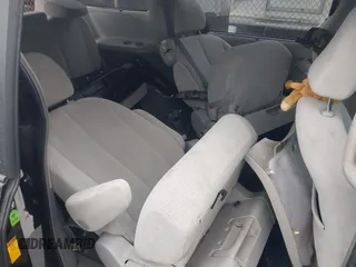2013 Toyota Sienna LE AAS with VIN 5TDKK3DCXDS365748, listed as a IAAI auction lot 41672203 with 175,563 mi miles. Bid and sale history available at carsss.com. Image 8.