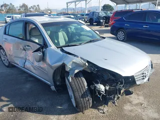2008 Nissan Maxima 3.5 SL with VIN 1N4BA41E58C825247, listed as a IAAI auction lot 41599137 with 186,755 mi miles. Bid and sale history available at carsss.com. Image 6.