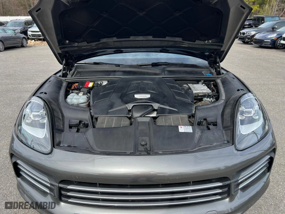 2019 Porsche Cayenne with VIN WP1AA2AY0KDA10863, listed as a Copart auction lot 49959505 with 61,954 mi miles and Clean Title. Bid and sale history available at carsss.com. Image 8.