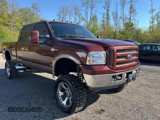 2007 Ford F-250 XL z VIN 1FTSW21P87EB29888, wystawiony jako Copart lot #57106845 z przebiegiem 171 496 mil mil oraz Czysty tytuł • Clean title. Historia ofert i sprzedaży dostępna na DreamBid. Obrazek 1.