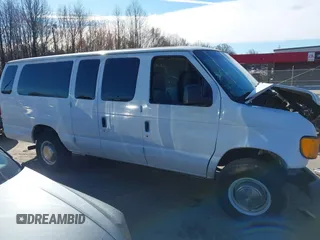 2003 Ford Econoline Passenger XL z VIN 1FBSS31L93HA92717, wystawiony jako IAAI lot #41680953 z przebiegiem 104 065 mil mil oraz . Historia ofert i sprzedaży dostępna na DreamBid. Obrazek 12.