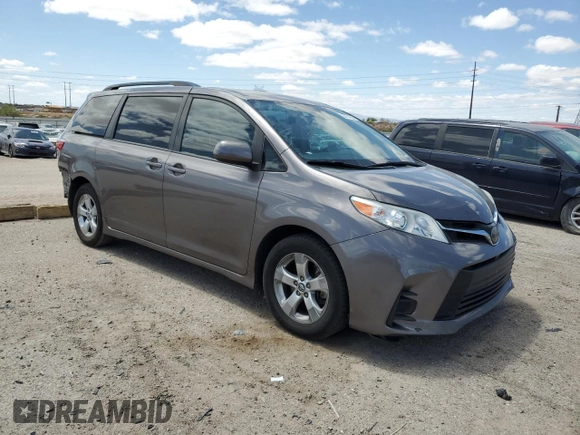 2018 Toyota Sienna LE Auto Access Seat with VIN 5TDKZ3DC3JS958245, listed as a Copart auction lot 53751565 with 91,101 mi miles and Salvage Title. Bid and sale history available at carsss.com. Image 4.