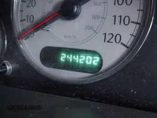 2005 Chrysler Town & Country Limited with VIN 2C8GP64L25R161995, listed as a IAAI auction lot 41403697 with 244,202 mi miles. Bid and sale history available at carsss.com. Image 15.