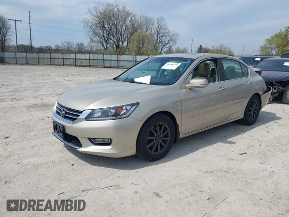 2013 Honda Accord Sdn EX-L with VIN 1HGCR2F88DA173150, listed as a IAAI auction lot 41998370 with 98,512 mi miles. Bid and sale history available at carsss.com. Image 17.