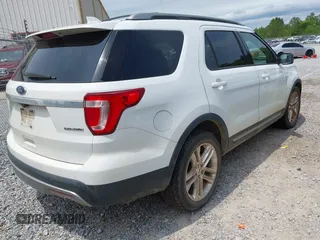 2016 Ford Explorer XLT with VIN 1FM5K7D83GGA60263, listed as a IAAI auction lot 42178304 with 332,518 mi miles and . Bid and sale history available at DreamBid. Image 4.