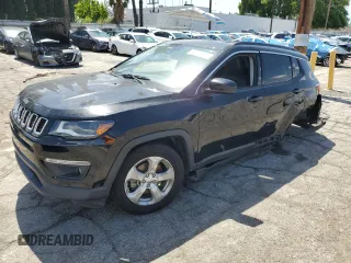 2018 Jeep Compass Latitude with VIN 3C4NJCBB8JT266471, listed as a Copart auction lot 51668235 with 61,461 mi miles and Clean Title. Bid and sale history available at carsss.com. Image 1.
