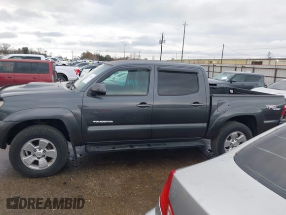 2009 Toyota Tacoma z VIN 3TMLU42N09M034743, wystawiony jako IAAI lot #41467696 z przebiegiem 129 395 mil mil oraz . Historia ofert i sprzedaży dostępna na DreamBid. Obrazek 14.
