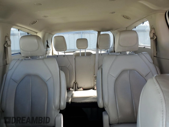 2021 Chrysler Pacifica Touring L with VIN 2C4RC1BGXMR532883, listed as a Copart auction lot 50173485 with 154,431 mi miles and Salvage Title. Bid and sale history available at DreamBid. Image 10.