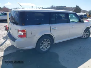 2009 Ford Flex SEL with VIN 2FMEK62C49BB02371, listed as a IAAI auction lot 41780212 with 194,522 mi miles. Bid and sale history available at carsss.com. Image 4.