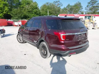 2018 Ford Explorer XLT z VIN 1FM5K7D82JGC80825, wystawiony jako IAAI lot #42007604 z przebiegiem 85 032 mil mil oraz . Historia ofert i sprzedaży dostępna na DreamBid. Obrazek 3.