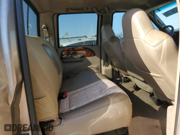 2003 Ford F-350 XL with VIN 1FTSW31F63EA39632, listed as a Copart auction lot 52947705 with 372,288 mi miles and Salvage title. Bid and sale history available at DreamBid. Image 10.