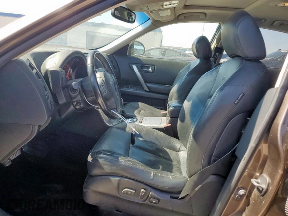 2008 Infiniti FX z VIN JNRAS08W38X203278, wystawiony jako Copart lot #57710405 z przebiegiem 168 007 mil mil oraz Szkoda całkowita • Salvage title. Historia ofert i sprzedaży dostępna na DreamBid. Obrazek 7.