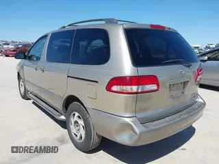 2001 Toyota Sienna LE with VIN 4T3ZF13C21U319690, listed as a IAAI auction lot 41729102 with 178,181 mi miles. Bid and sale history available at carsss.com. Image 3.