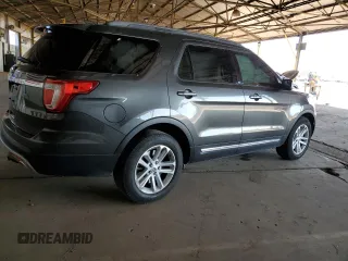 2017 Ford Explorer XLT with VIN 1FM5K7D81HGC55652, listed as a Copart auction lot 54075355 with 64,322 mi miles and Salvage title. Bid and sale history available at DreamBid. Image 3.