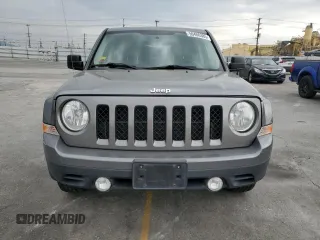2013 Jeep Patriot Latitude z VIN 1C4NJRFB1DD101742, wystawiony jako Copart lot #59486385 z przebiegiem 92 001 mil mil oraz Czysty tytuł • Clean title. Historia ofert i sprzedaży dostępna na DreamBid. Obrazek 5.