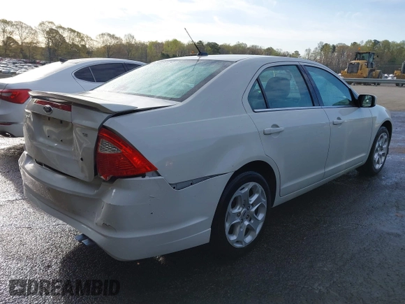 2011 Ford Fusion SE with VIN 3FAHP0HA2BR340657, listed as a IAAI auction lot 41899051 with 100,487 mi miles. Bid and sale history available at carsss.com. Image 4.