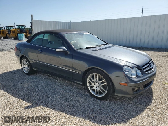 2009 Mercedes-Benz CLK 350 with VIN WDBTK56G69T104768, listed as a Copart auction lot 63009615 with 68,060 mi miles and Clean title. Bid and sale history available at DreamBid. Image 4.