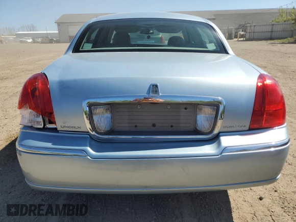 2006 Lincoln Town Car Signature z VIN 1LNHM81W36Y622915, wystawiony jako Copart lot #56097935 z przebiegiem 151 366 mil mil oraz Czysty tytuł • Clean title. Historia ofert i sprzedaży dostępna na DreamBid. Obrazek 6.