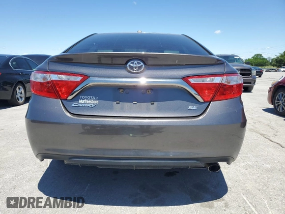 2017 Toyota Camry XLE z VIN 4T1BF1FK3HU302310, wystawiony jako Copart lot #57346605 z przebiegiem 154 422 mil mil oraz Szkoda całkowita • Salvage title. Historia ofert i sprzedaży dostępna na DreamBid. Obrazek 6.