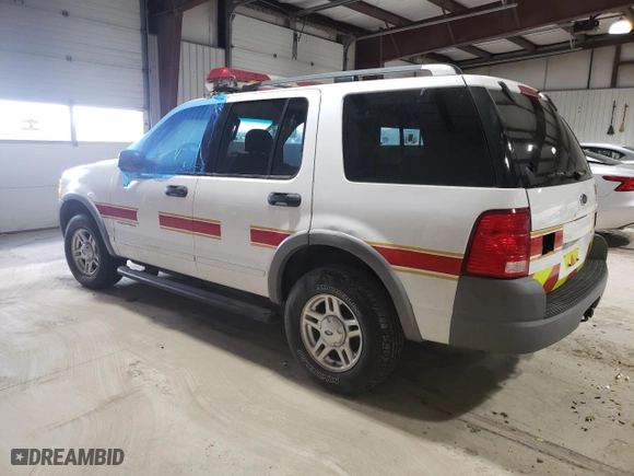 2002 Ford Explorer XLS with VIN 1FMZU72E42UC40916, listed as a Copart auction lot 43648245 with 101,844 mi miles and Salvage Title. Bid and sale history available at carsss.com. Image 2.