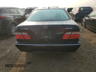 2000 Mercedes-Benz E-Class with VIN WDBJF82J4YX042051, listed as a Copart auction lot 72147904 with 265,886 mi miles and Salvage Title. Bid and sale history available at carsss.com. Image 6.