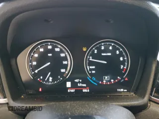 2021 BMW X1 sDrive28i z VIN WBXJG7C04M5S68209, wystawiony jako Copart lot #52099115 z przebiegiem 57 497 mil mil oraz Szkody całkowita. Historia ofert i sprzedaży dostępna na DreamBid. Obrazek 9.