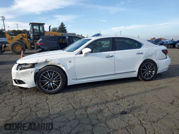 2016 Lexus LS 460 z VIN JTHBL5EF3G5140145, wystawiony jako Copart lot #87555395 z przebiegiem 96 254 mil mil oraz Szkoda całkowita • Salvage title. Historia ofert i sprzedaży dostępna na DreamBid. Obrazek 1.