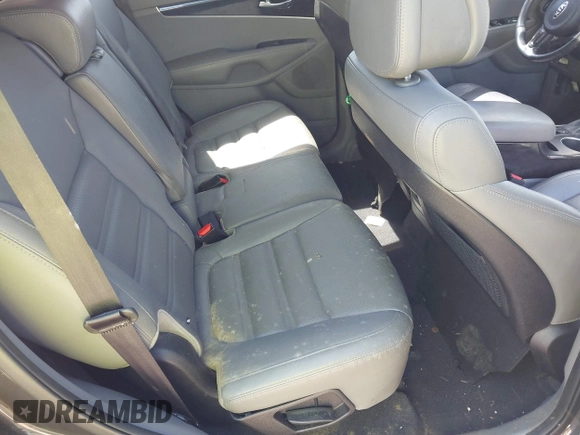 2016 Kia Sorento EX with VIN 5XYPH4A11GG147552, listed as a IAAI auction lot 41984320 with 106,494 mi miles. Bid and sale history available at carsss.com. Image 8.