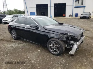 2021 Mercedes-Benz E-Class E 450 with VIN W1KZF5KB9MA931765, listed as a Copart auction lot 69393194 with 24,991 mi miles and Salvage Title. Bid and sale history available at carsss.com. Image 4.