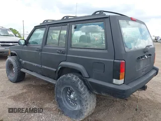 1997 Jeep Cherokee Sport with VIN 1J4FJ68S0VL576171, listed as a IAAI auction lot 42588055 with 212,360 mi miles and . Bid and sale history available at DreamBid. Image 3.