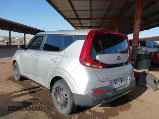 2020 Kia Soul S with VIN KNDJ23AU6L7719959, listed as a IAAI auction lot 41532834 with 72,319 mi miles. Bid and sale history available at carsss.com. Image 3.