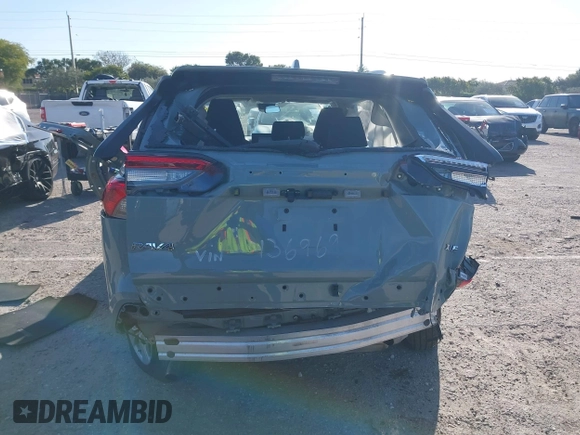 2021 Toyota RAV4 XLE with VIN 2T3W1RFV4MW136969, listed as a IAAI auction lot 41846901 with 89,396 mi miles. Bid and sale history available at carsss.com. Image 16.